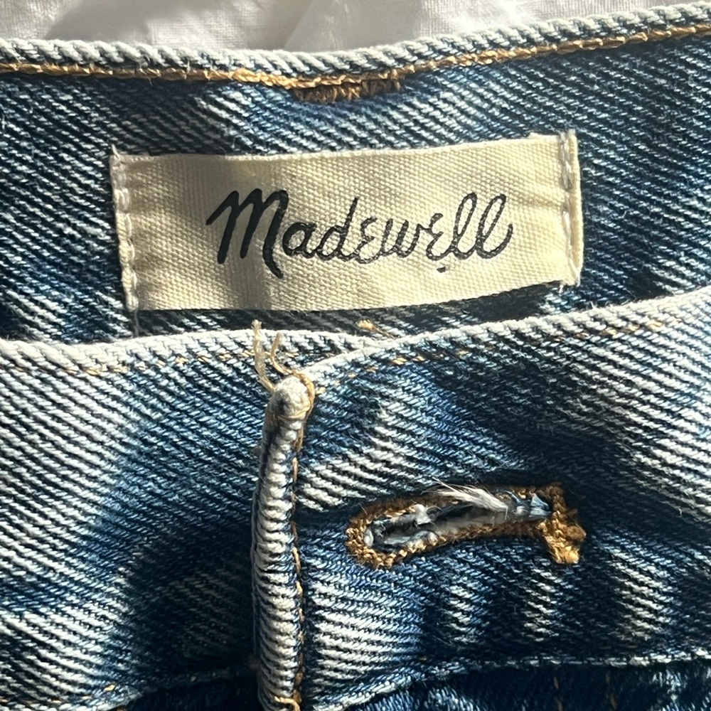 Madewell straight legged jeans. Light washed size 31